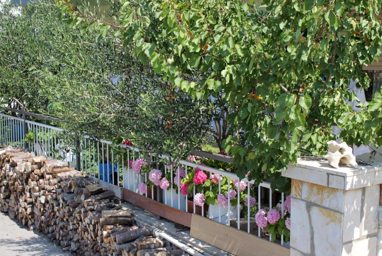 Apartments With A Parking Space Senj - 5572 Exterior foto