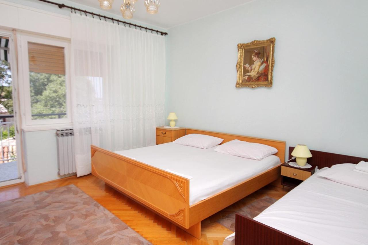 Apartments With A Parking Space Senj - 5572 Exterior foto